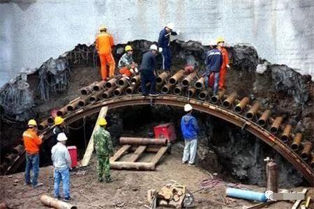 磁县隧道钢花管支护案例